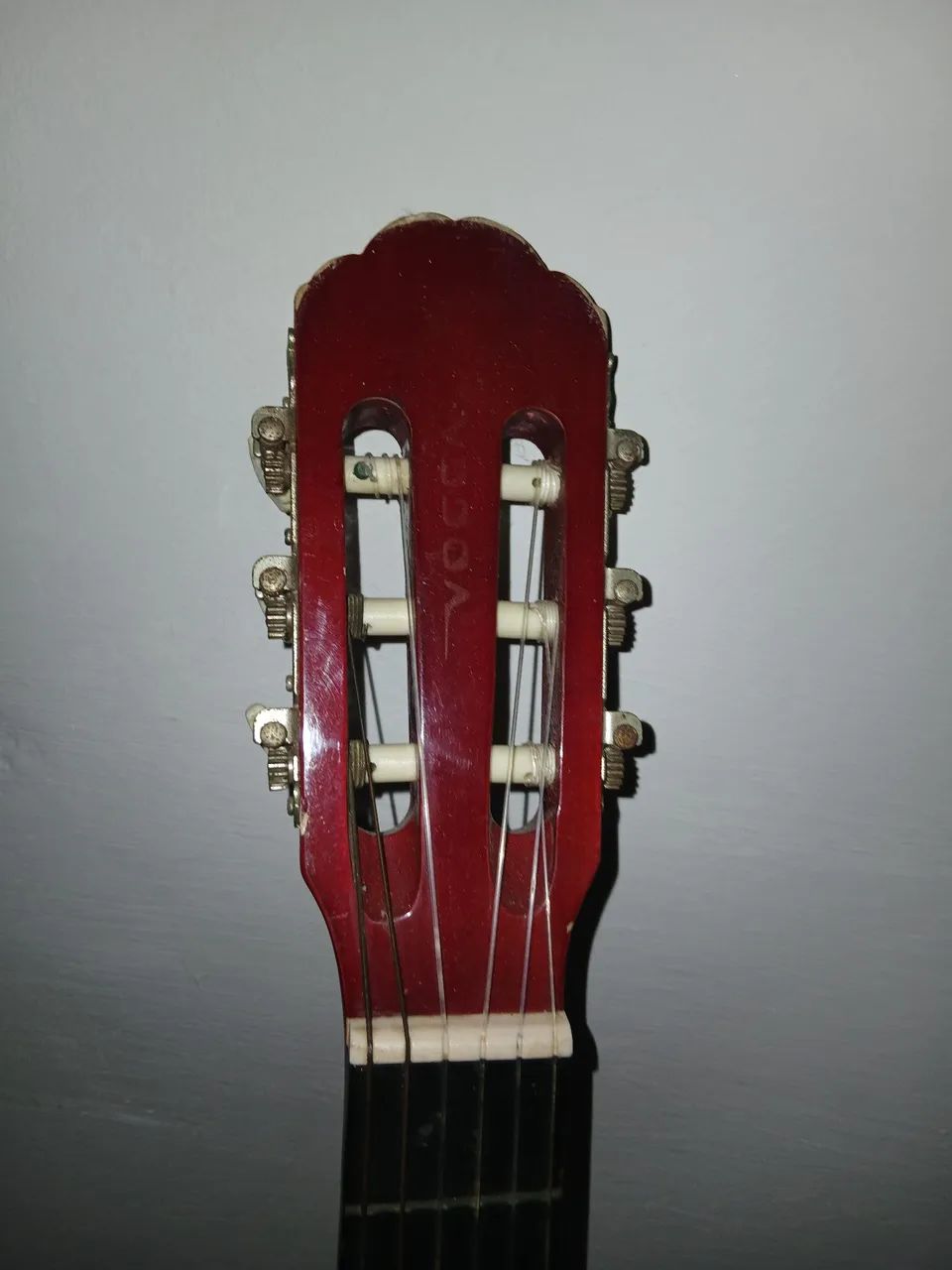 Violão, em perfeito estado, precisa trocar uma corda - Foto 5