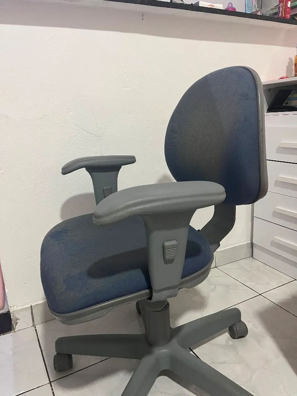 Cadeira de escritório (modelo diretor)  - Foto 3