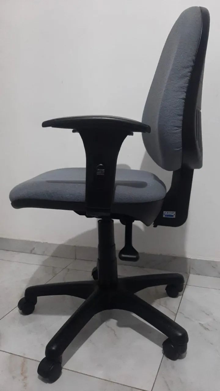 Cadeira Completa de Escritório Plus Dark Nr17