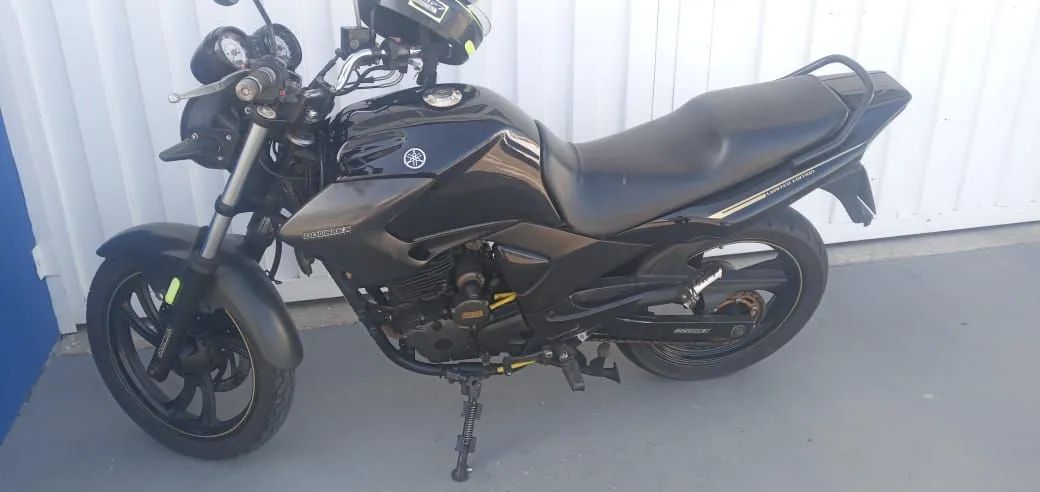 Yamaha Titan 