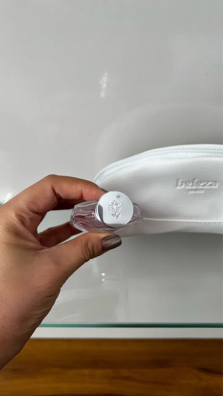 Kit perfume miracle + necessarie branca - Foto 4