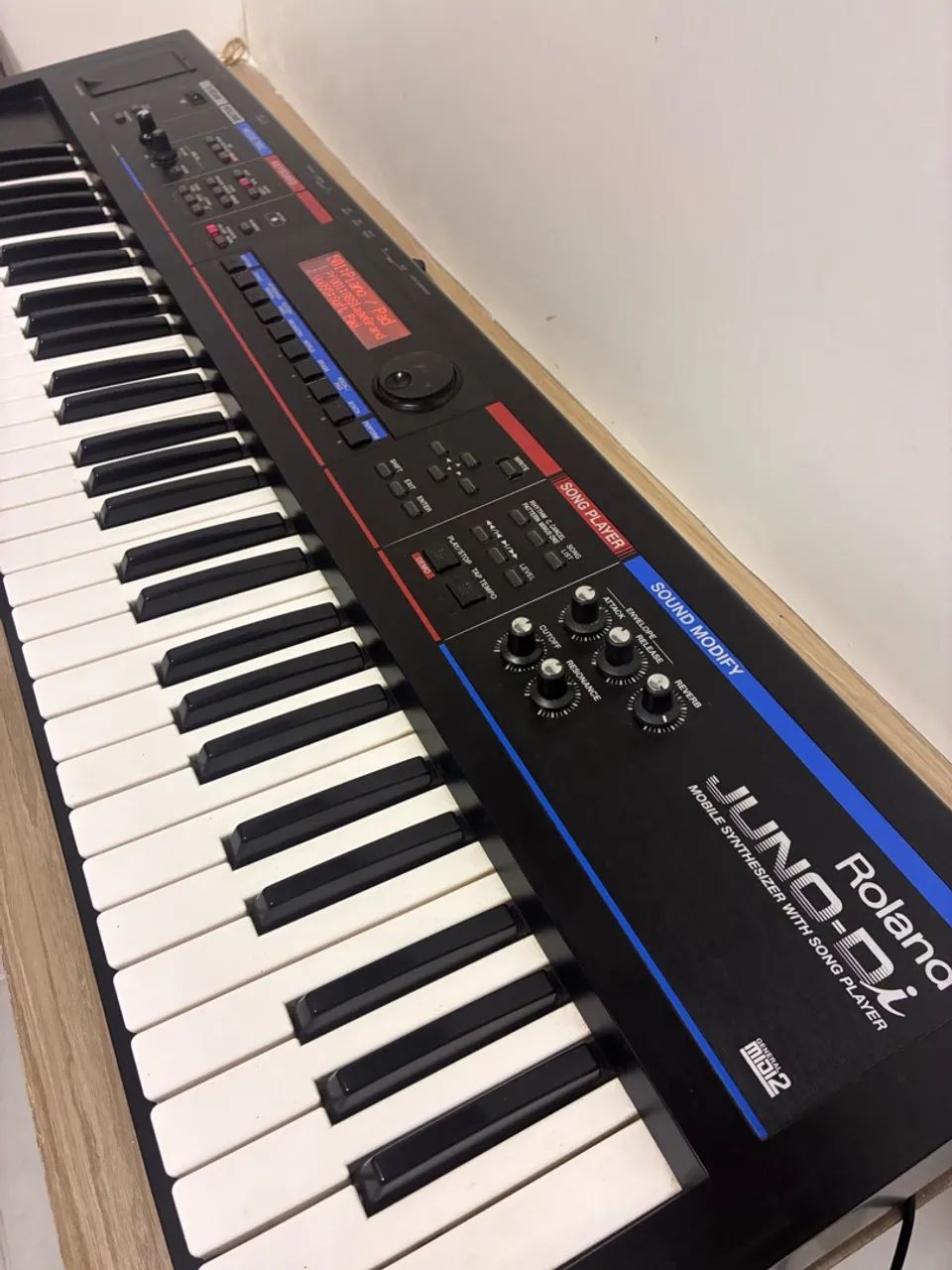 TECLADO ROLAND JUNO DI