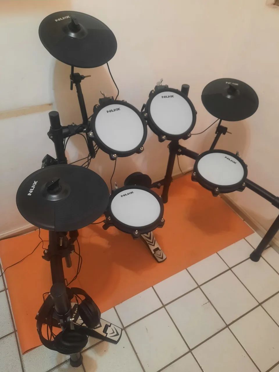 Bateria Eletrônica NUX 210 !!!Perfeito estado!!!