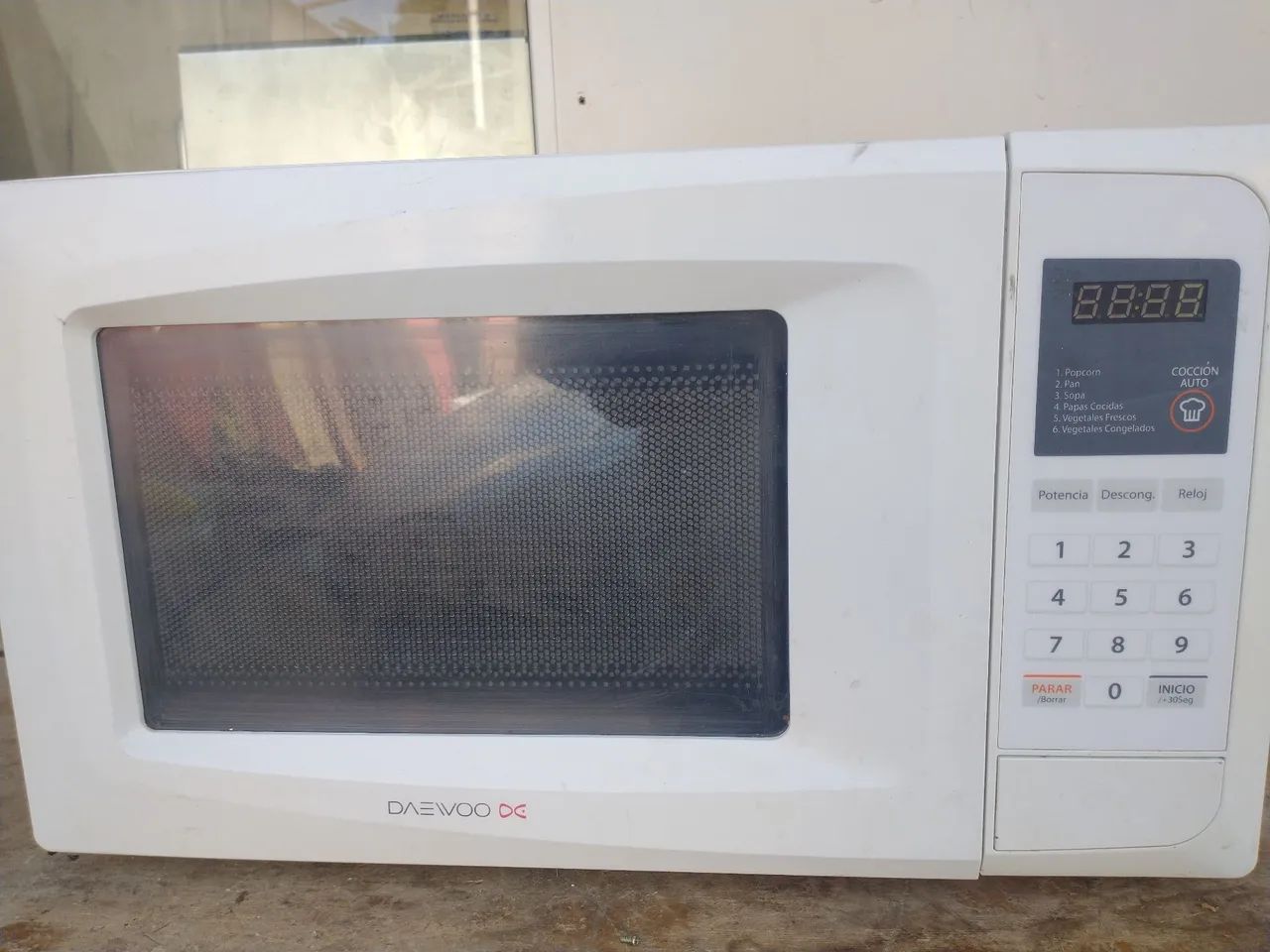 Microondas funcionando 170,00