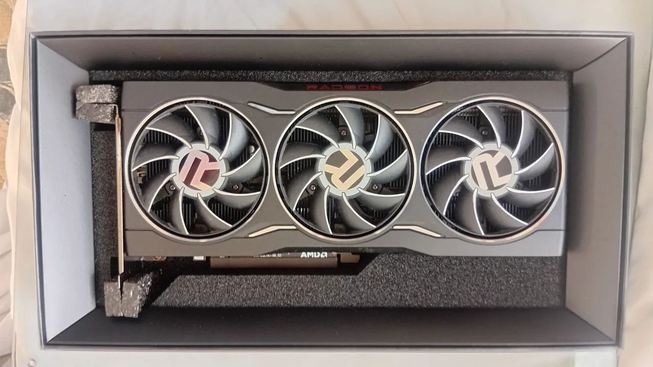 Placa de vídeo AMD 6750xt 