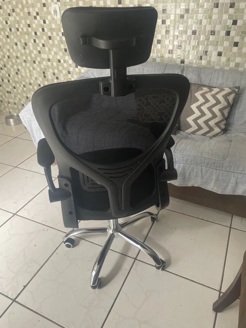 Cadeira ergonômica  - Foto 3