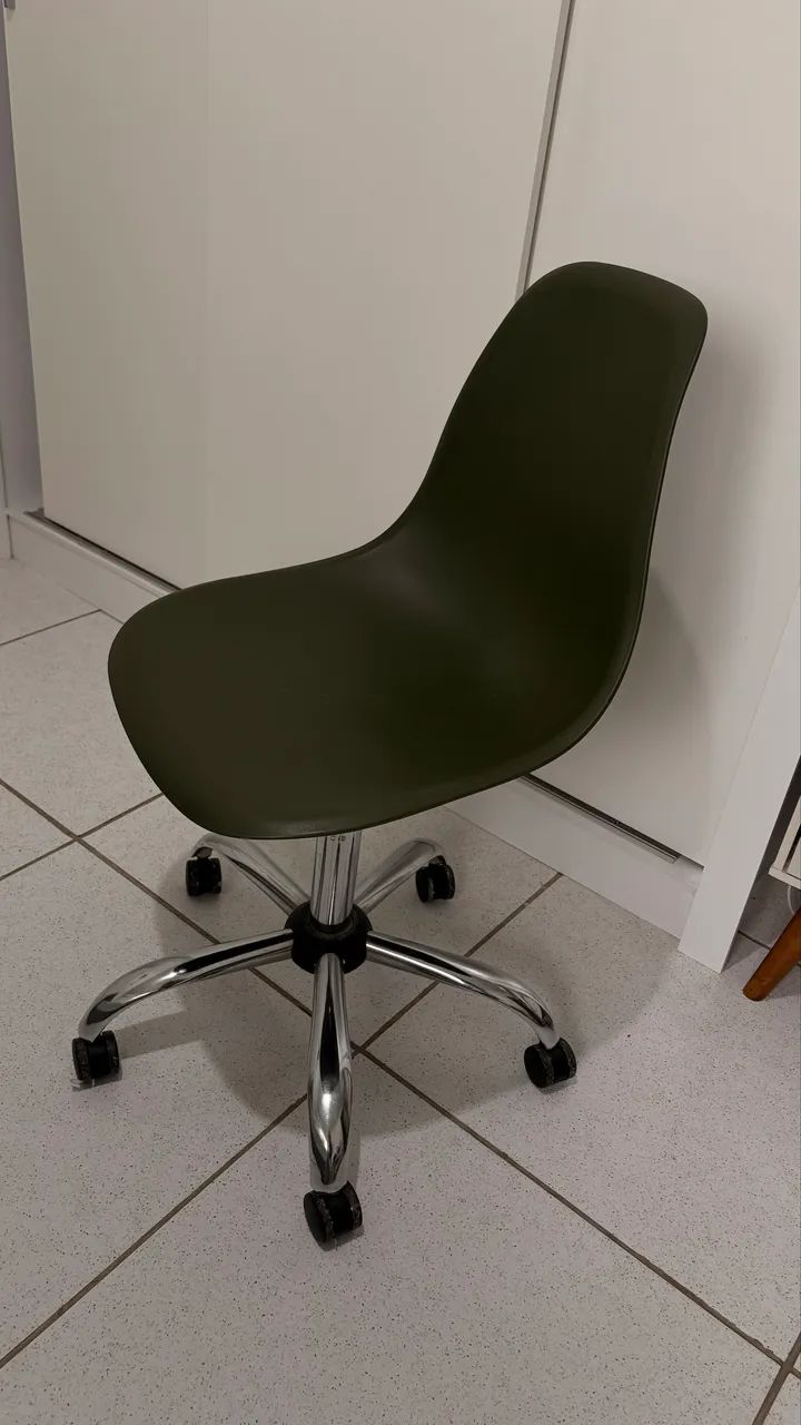 Cadeira eames escritório rodinhas - Foto 2