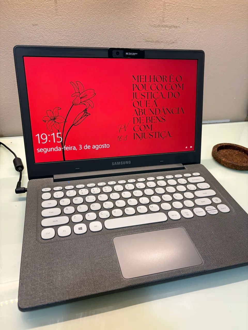 Samsung Flash F30 Ideal para Jovens e Estudantes