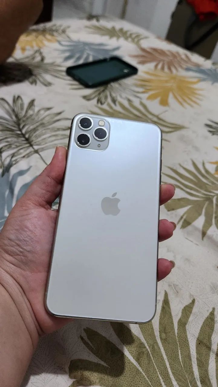 iPhone 11 Pro Max 256GB - Foto 2