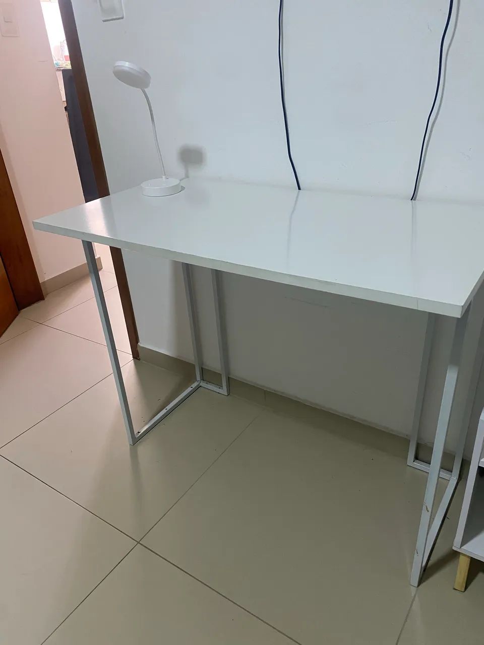 Escrivaninha industrial branca - Foto 4