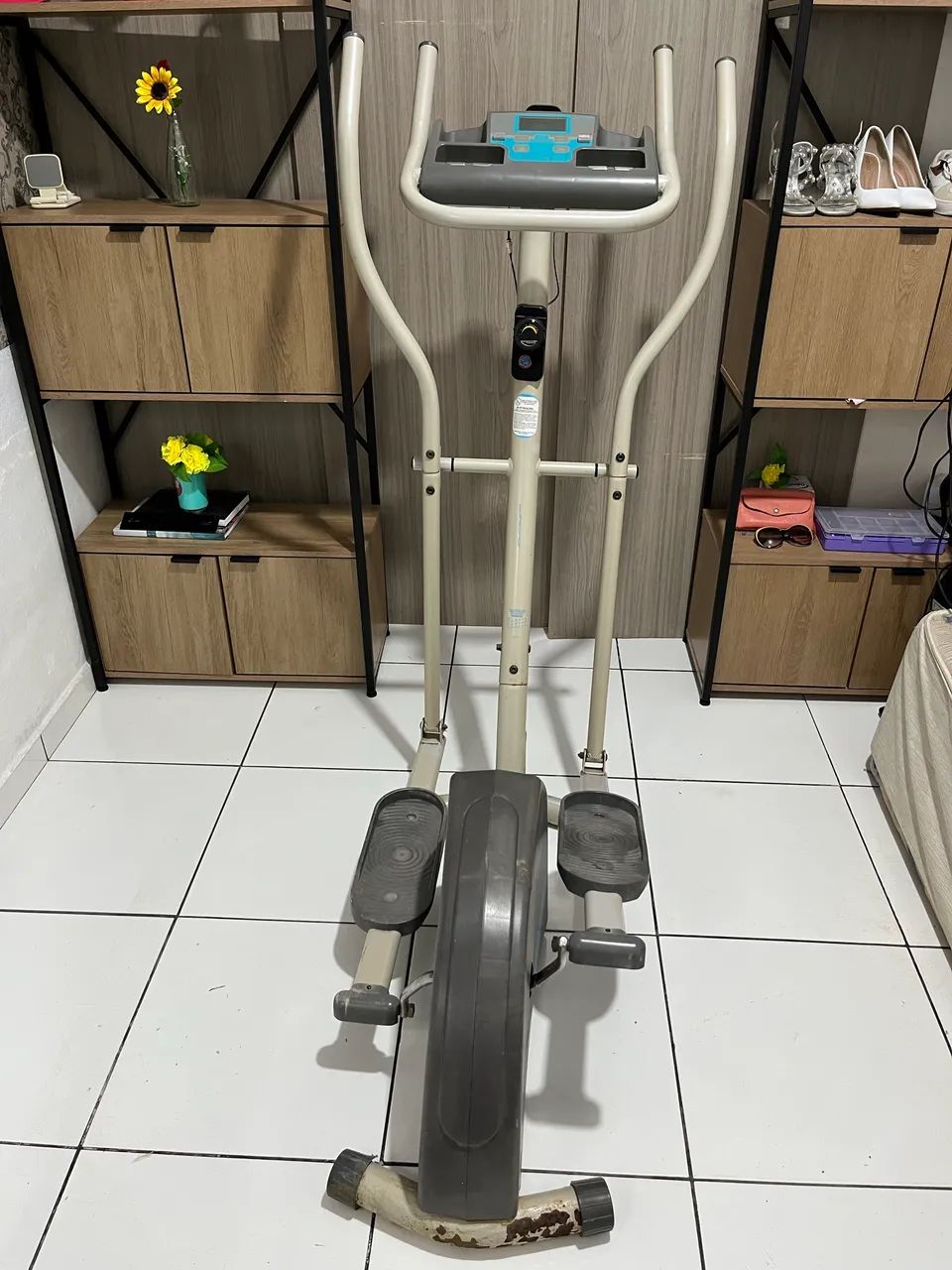 Aparelho Elíptico Aeróbico 