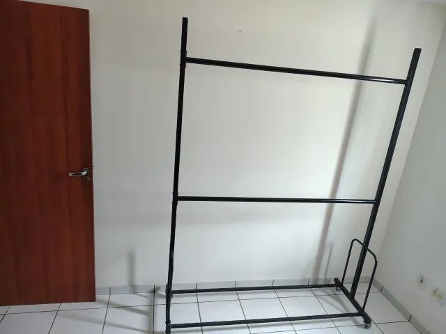 Arara de Roupas em Metal 209 x 156 cm - Foto 3