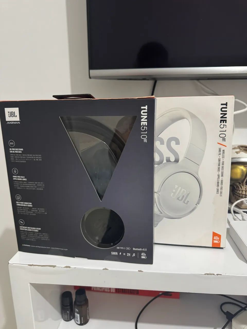 Fone de Ouvido JBL Tune 510BT Preto e  Branco Bluetooth Pure Bass Wireless  - Foto 2