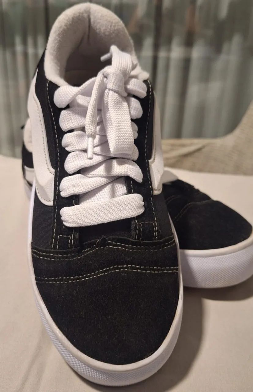 TÊNIS VANS BRANCO E PRETO