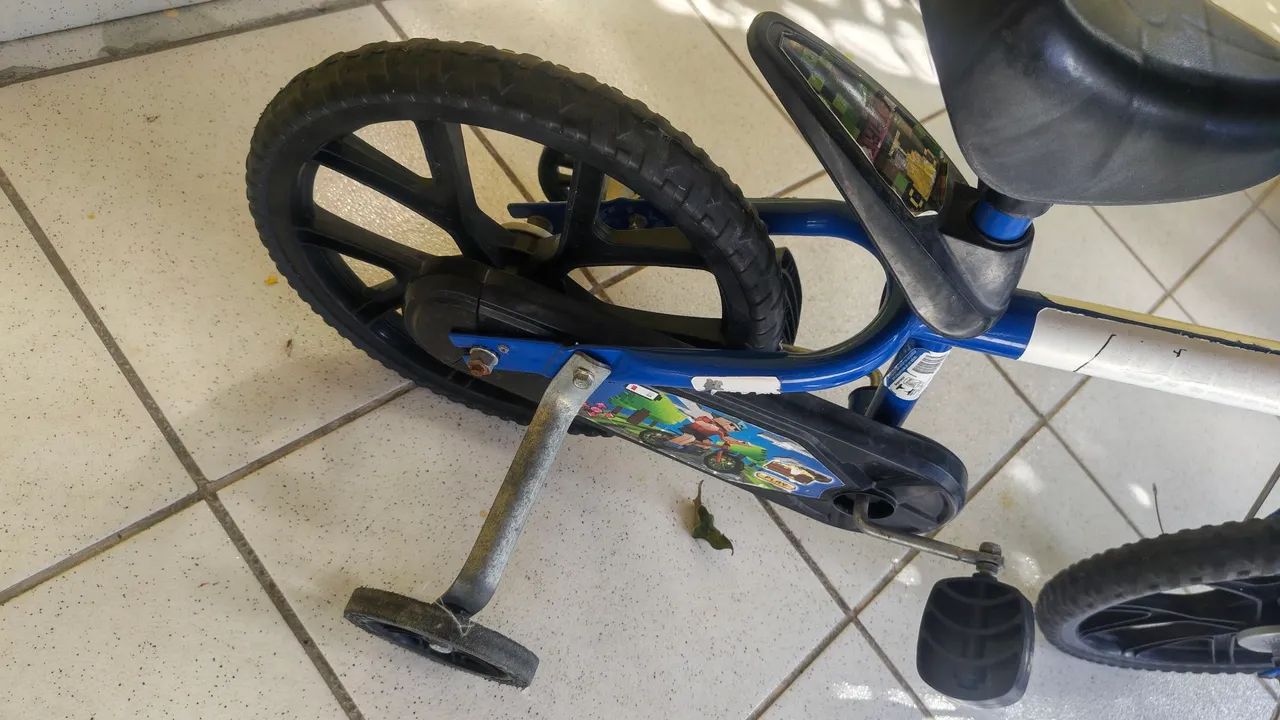 Bicicleta infantil aro 12 - Foto 3