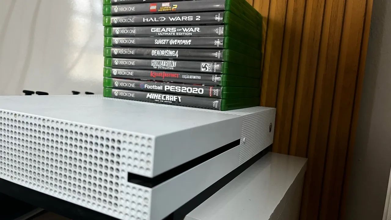 Xbox-One 2 ctrls,10jgs. 