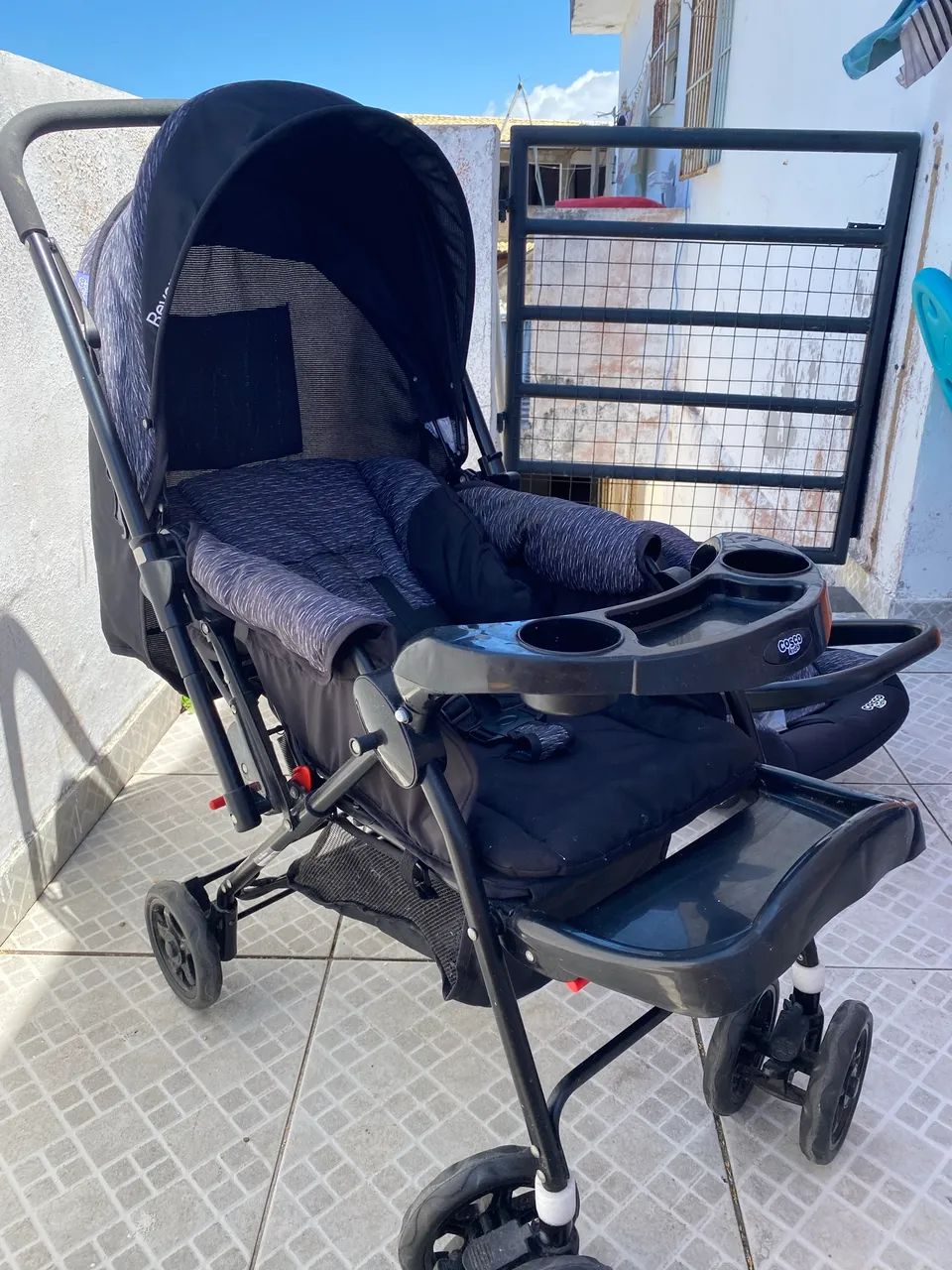 Carrinho de bebê e bebê conforto - Foto 3