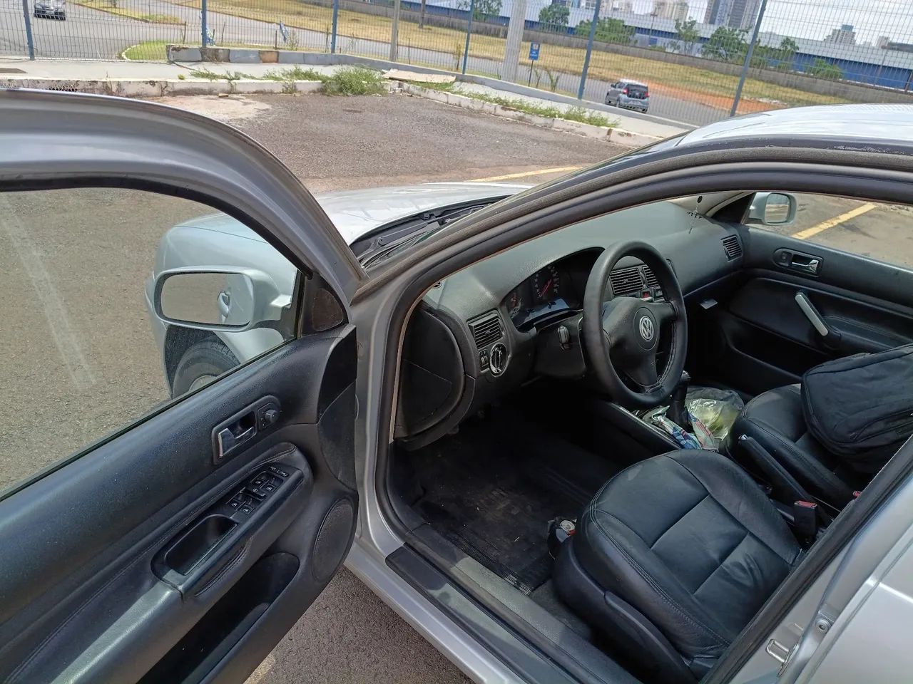 Volkswagen Golf 1.6 MI/ 1.6 MI Gener./black & Silver 2000