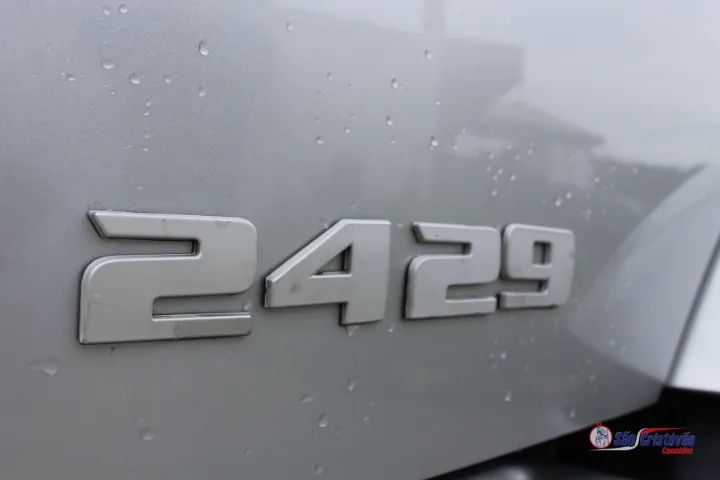 Ford cargo 2429 munck - Foto 3