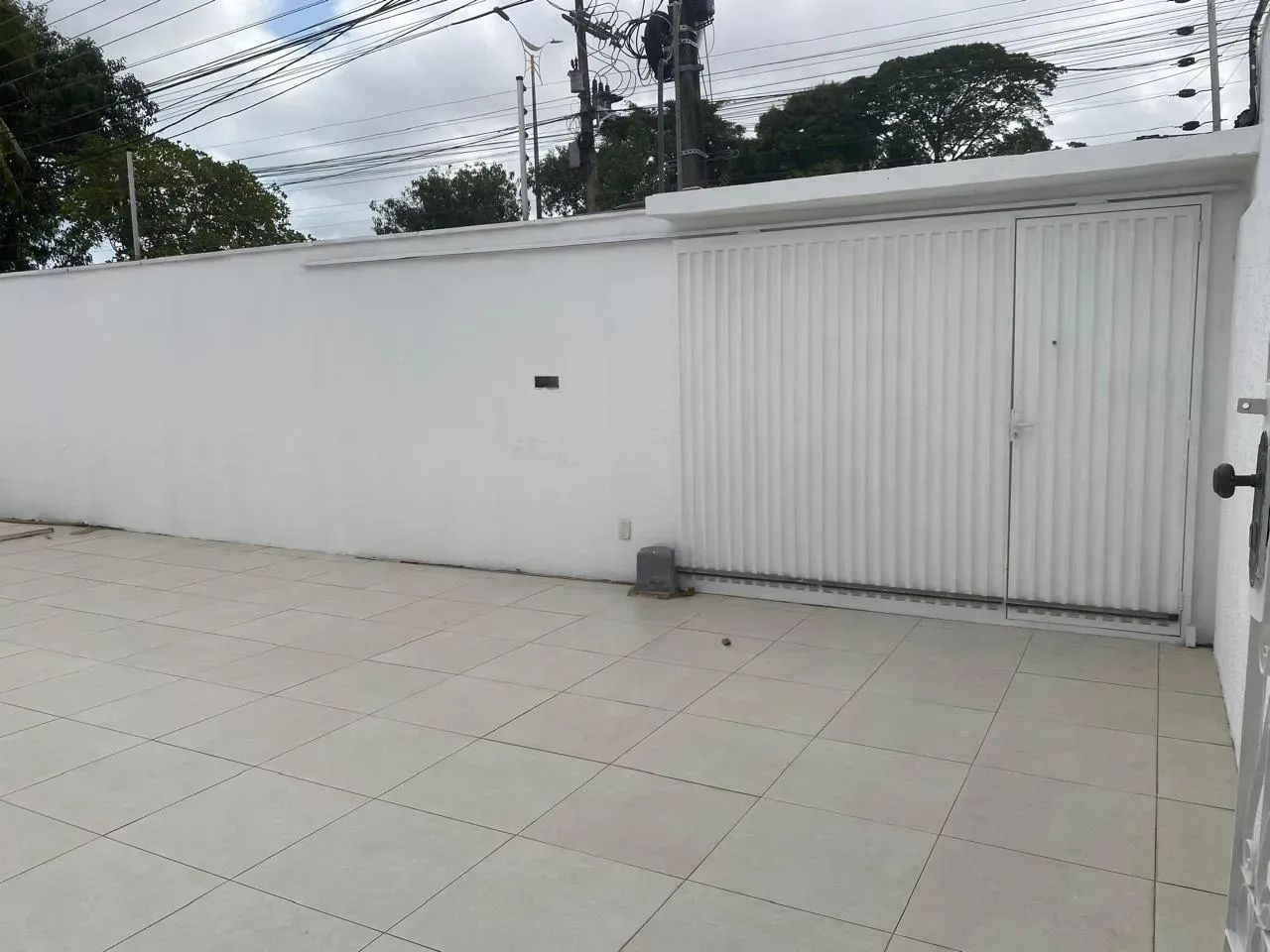 Alugo Casa Super Ampla no Cohajap