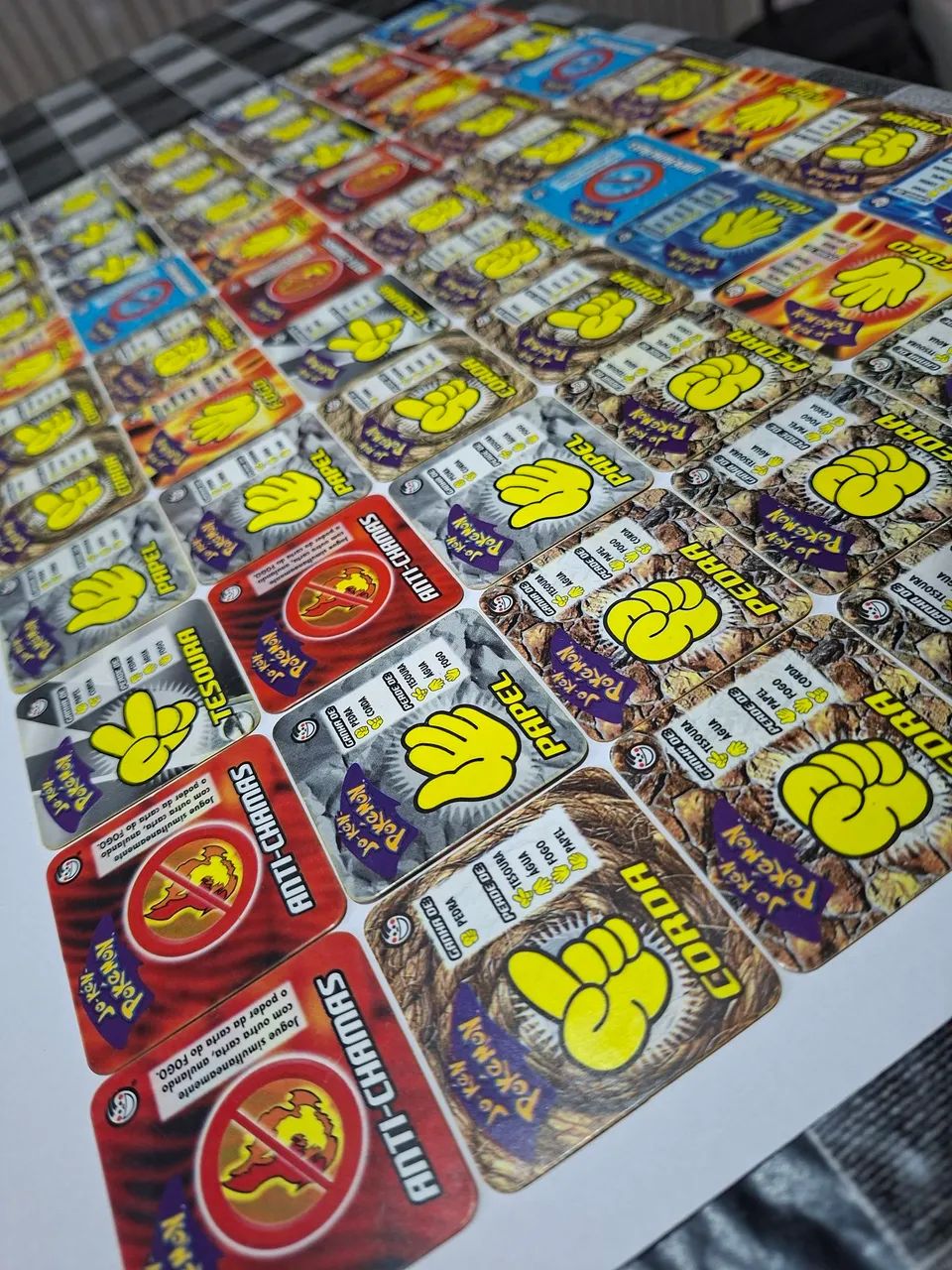 Coleção completa tazos Jokenpokemon  - Foto 3