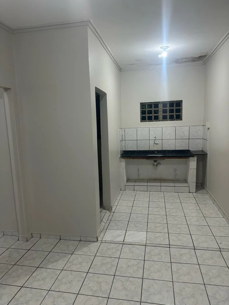 ALUGO SOBRADO SEPARADO NA 906 SUL 