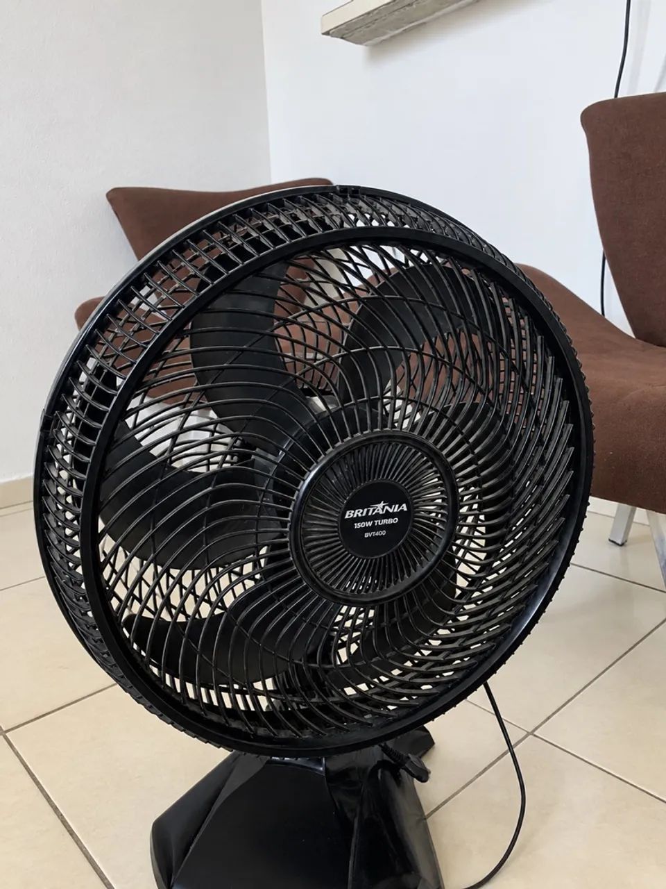 Mesa nova, ventilador e poltrona  - Foto 2