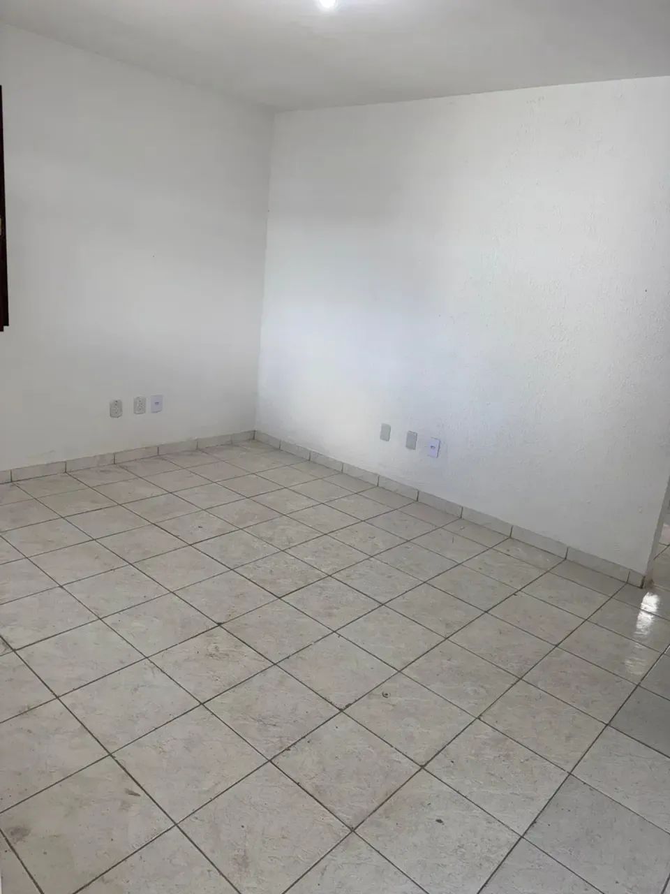 Casa ampla e com 03 quartos - Foto 2