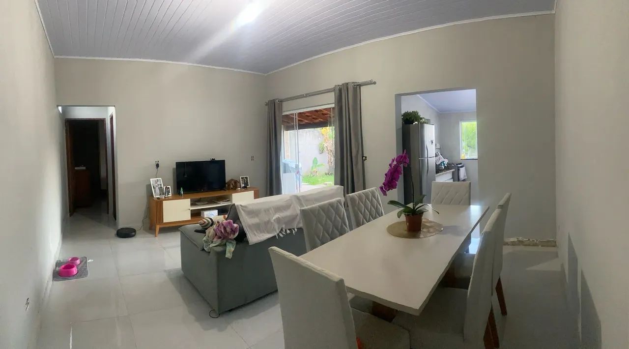 Vendo casa em Alambari 