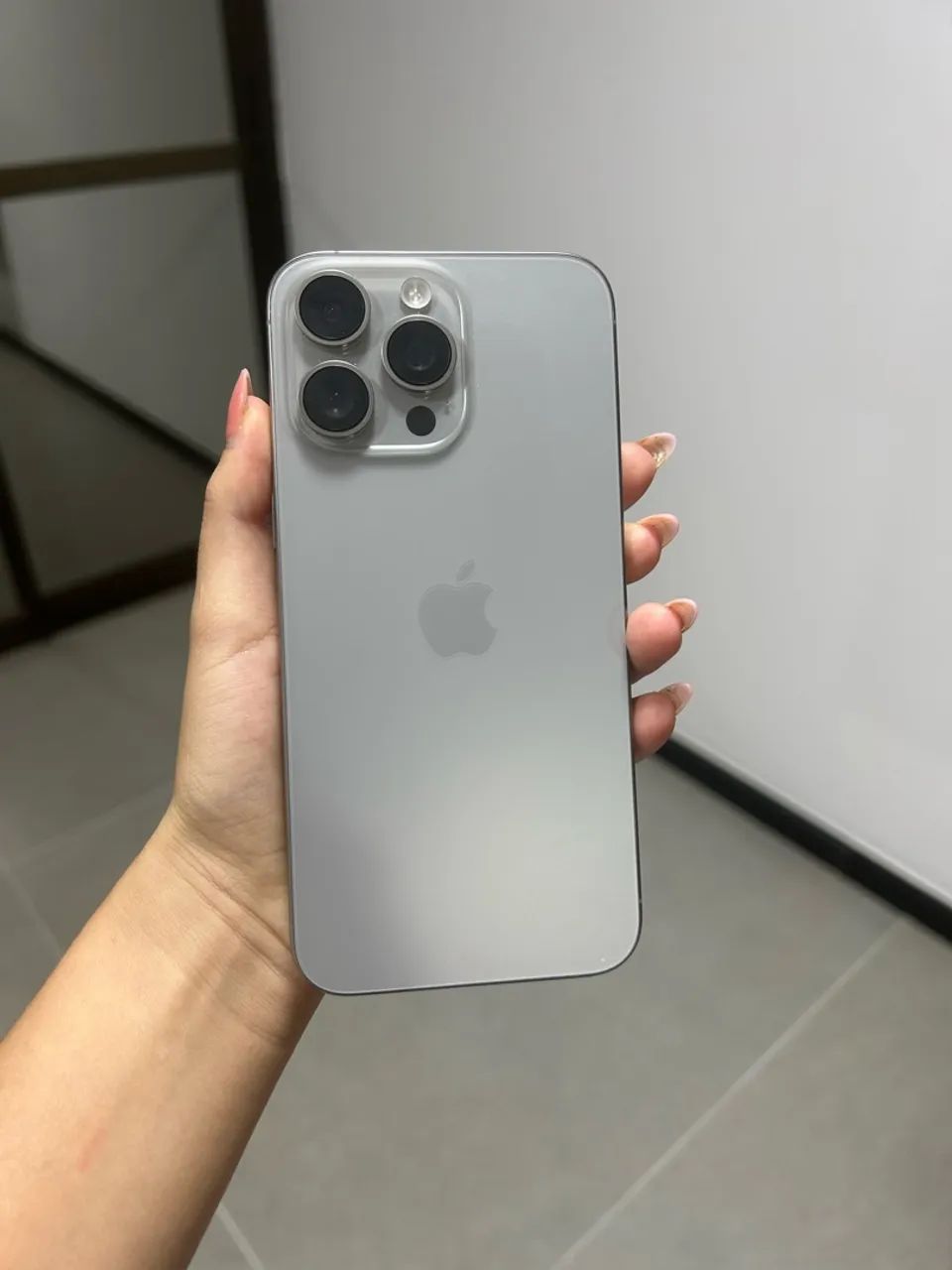 15 pro max 256GB - semi novo 