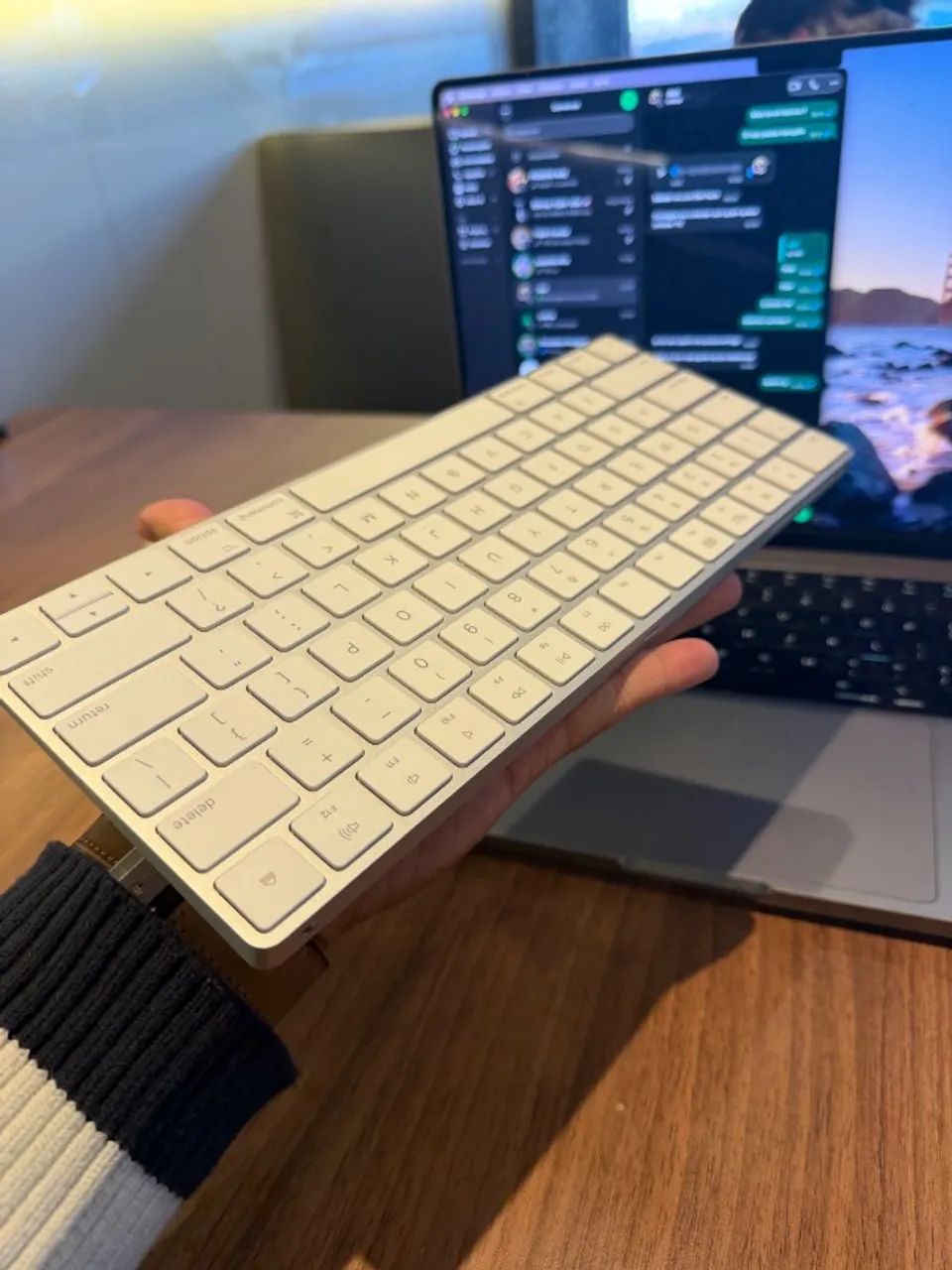 kit teclado apple Magic Keyboard + Magic Mouse 2 ambos recarregáveis  - Foto 4