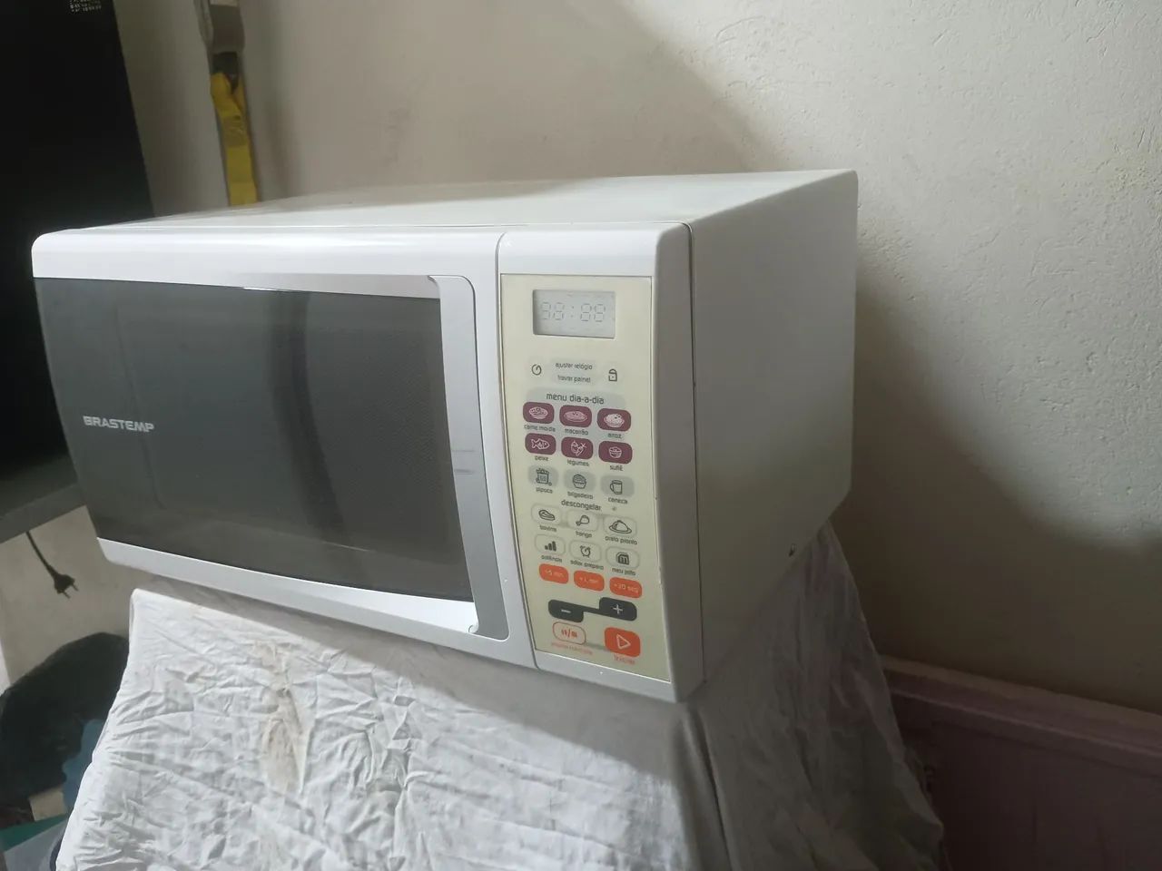 Microondas Brastemp 31 litros 120v  - Foto 3