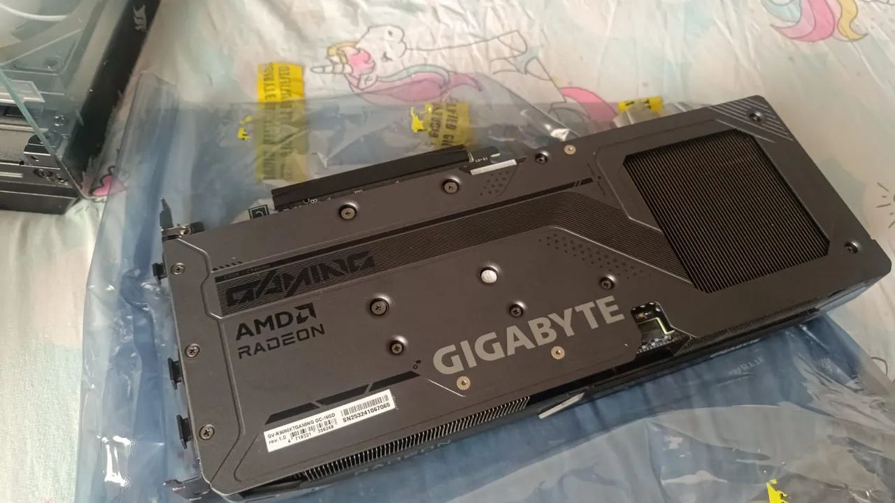 RX 9060XT - Foto 3