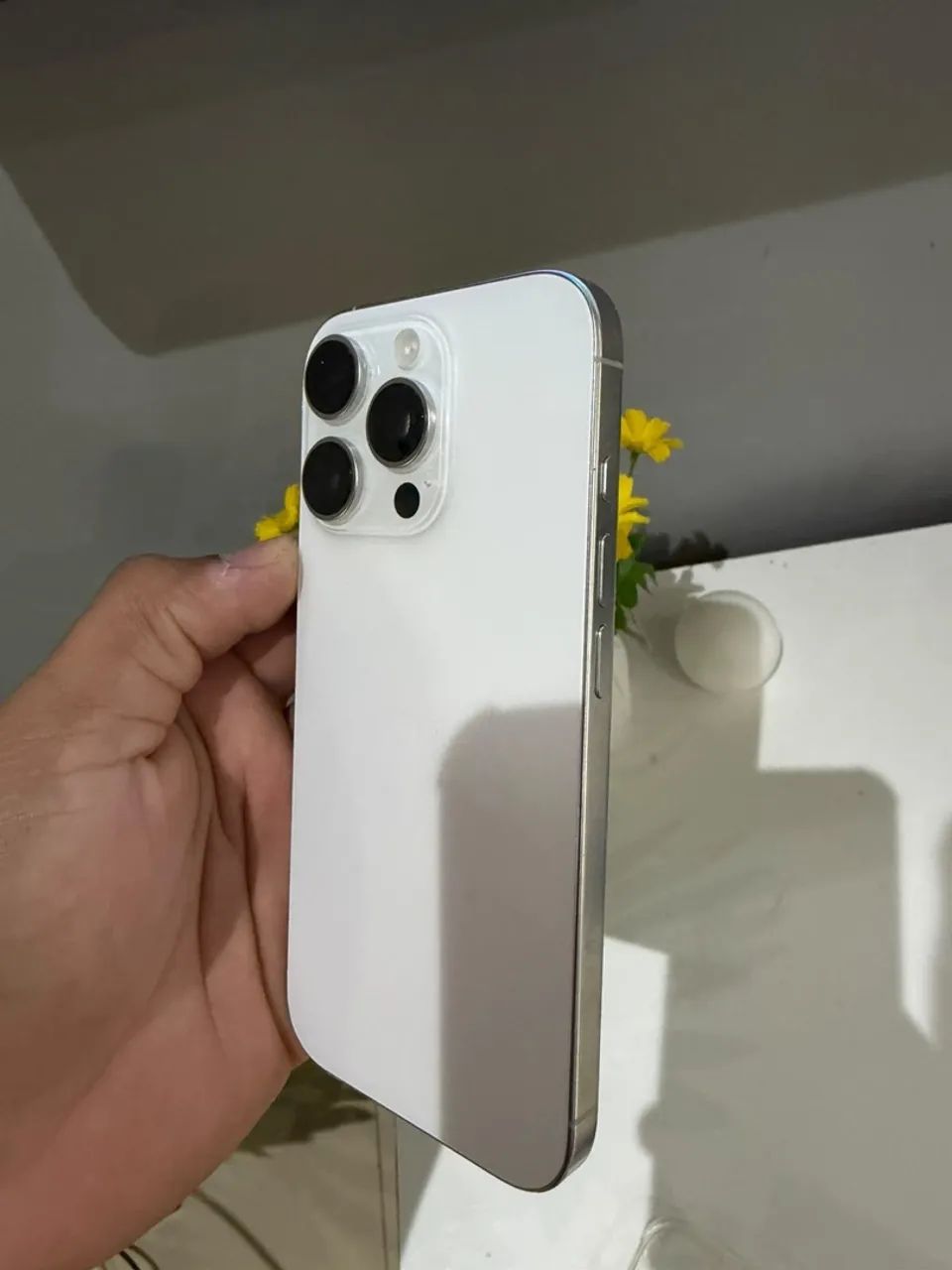 iPhone 16 pro 100 % de bateria  - Foto 2
