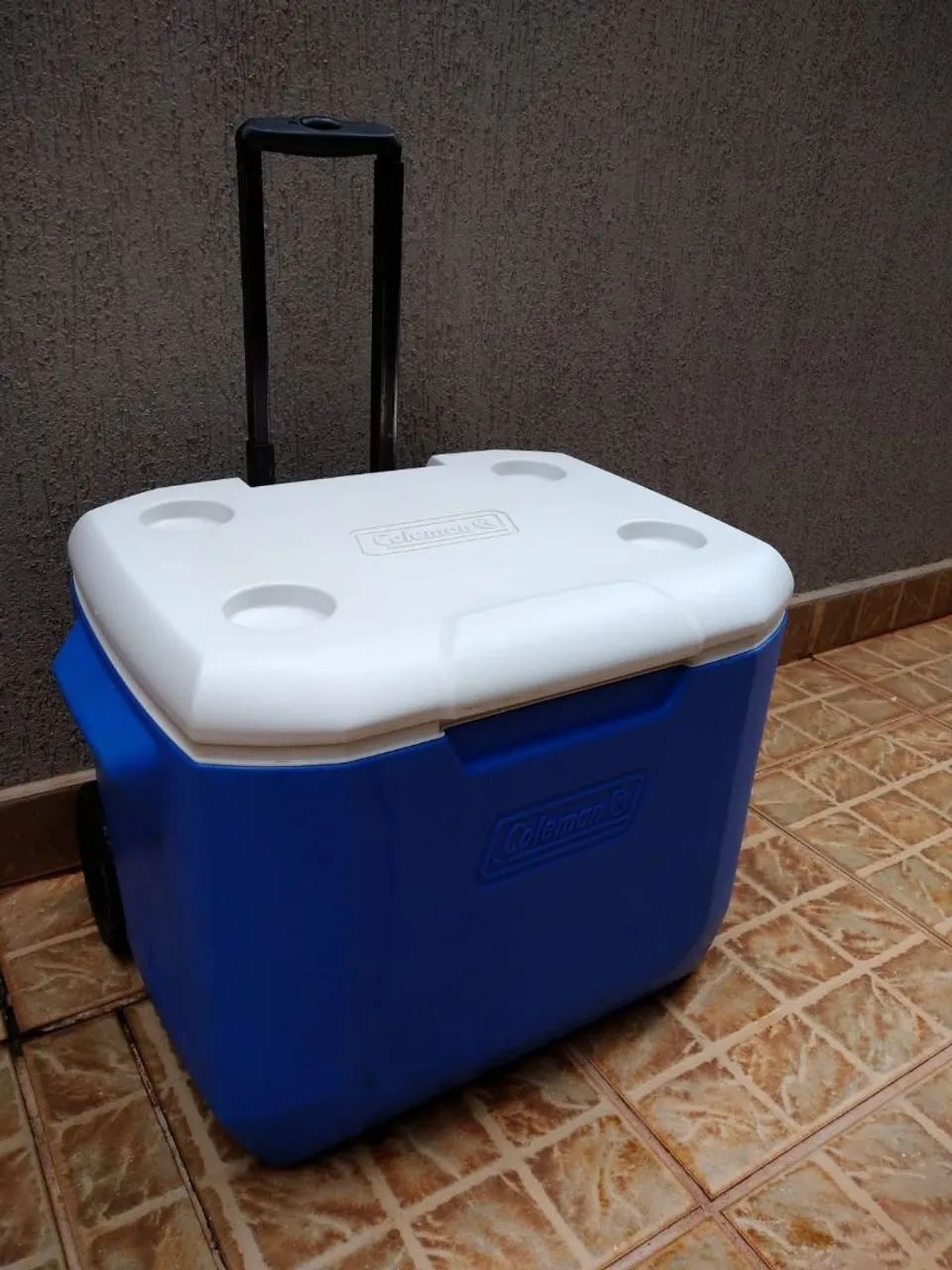 Caixa térmica - 56l com rodinha  - Foto 3
