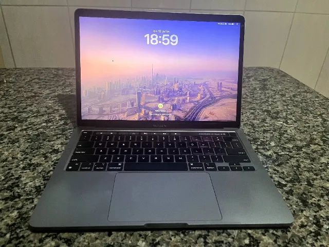 MacBook Pro M2