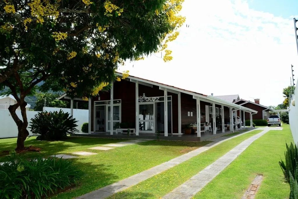 Casa 4 quartos (1 suíte) 290m² em Lagoa da Conceição, Florianópolis