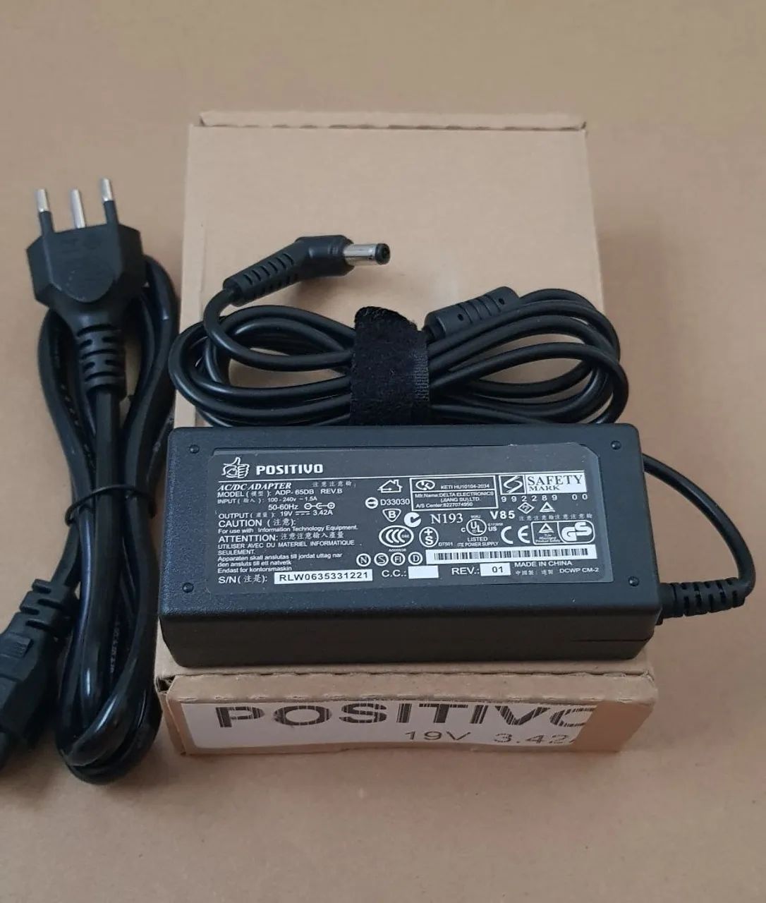 Fonte carregador pra notebook positivo 