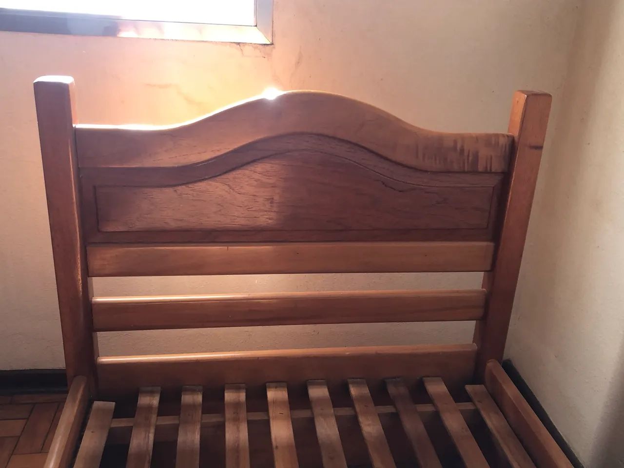 Cama de solteiro maciça com gavetas - Foto 2