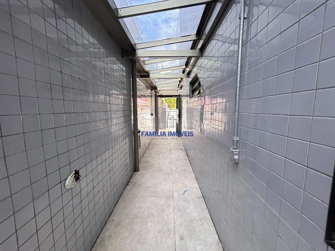 Prédio com galpão para alugar de 1.100 m² na Vila Mathias Santos - Foto 3