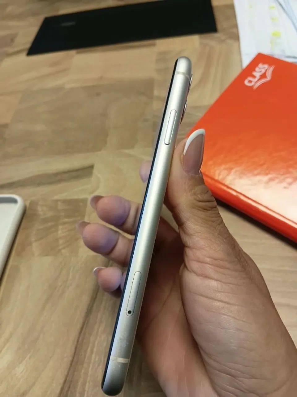 IPhone 11 64g - Foto 3