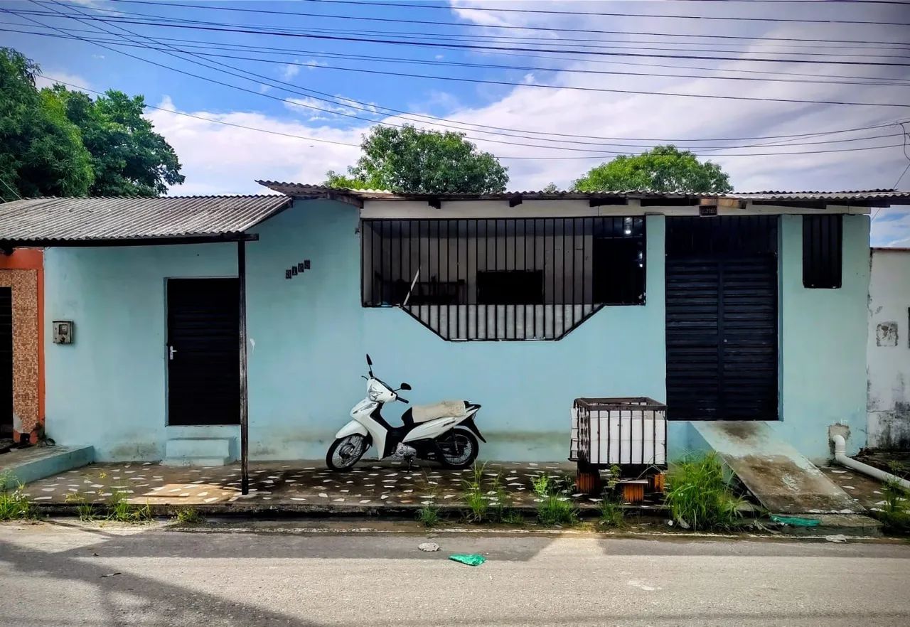Vende-se uma Casa em Parintins 