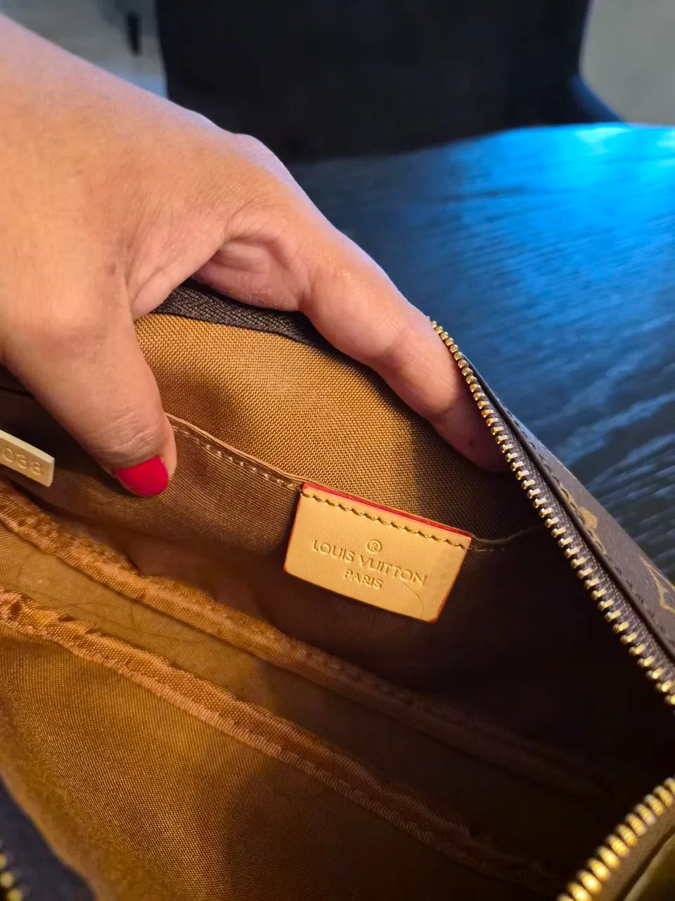 Bolsa Louis Vuitton - Foto 4