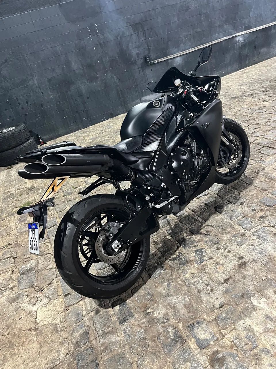 R-1- 1000