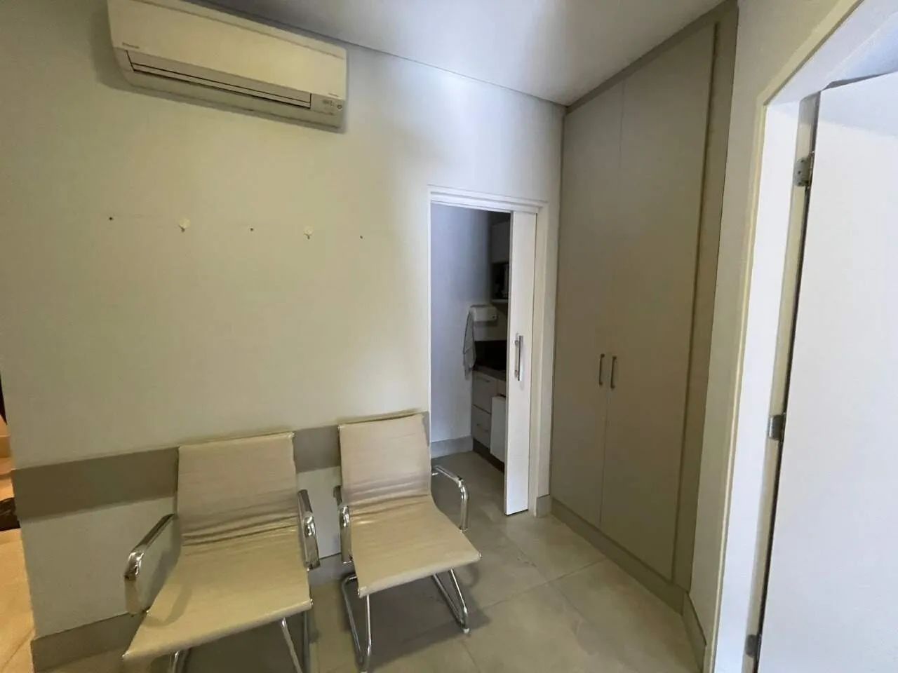 Sala Comercial para Alugar no Centro de Piracicaba | 42m² | 2 Banheiros | 2 Vagas - Foto 4