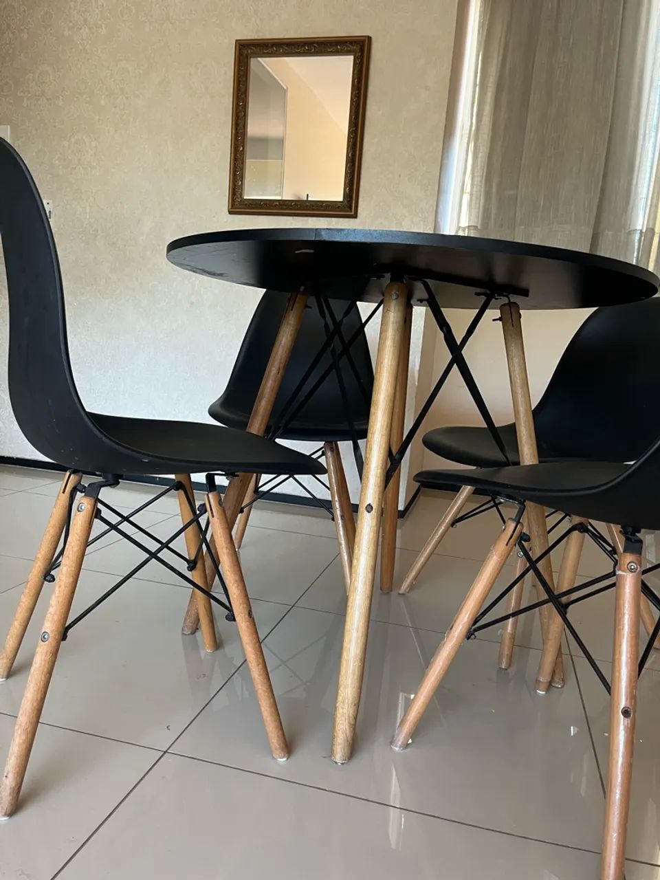 Mesa e cadeiras - Foto 2
