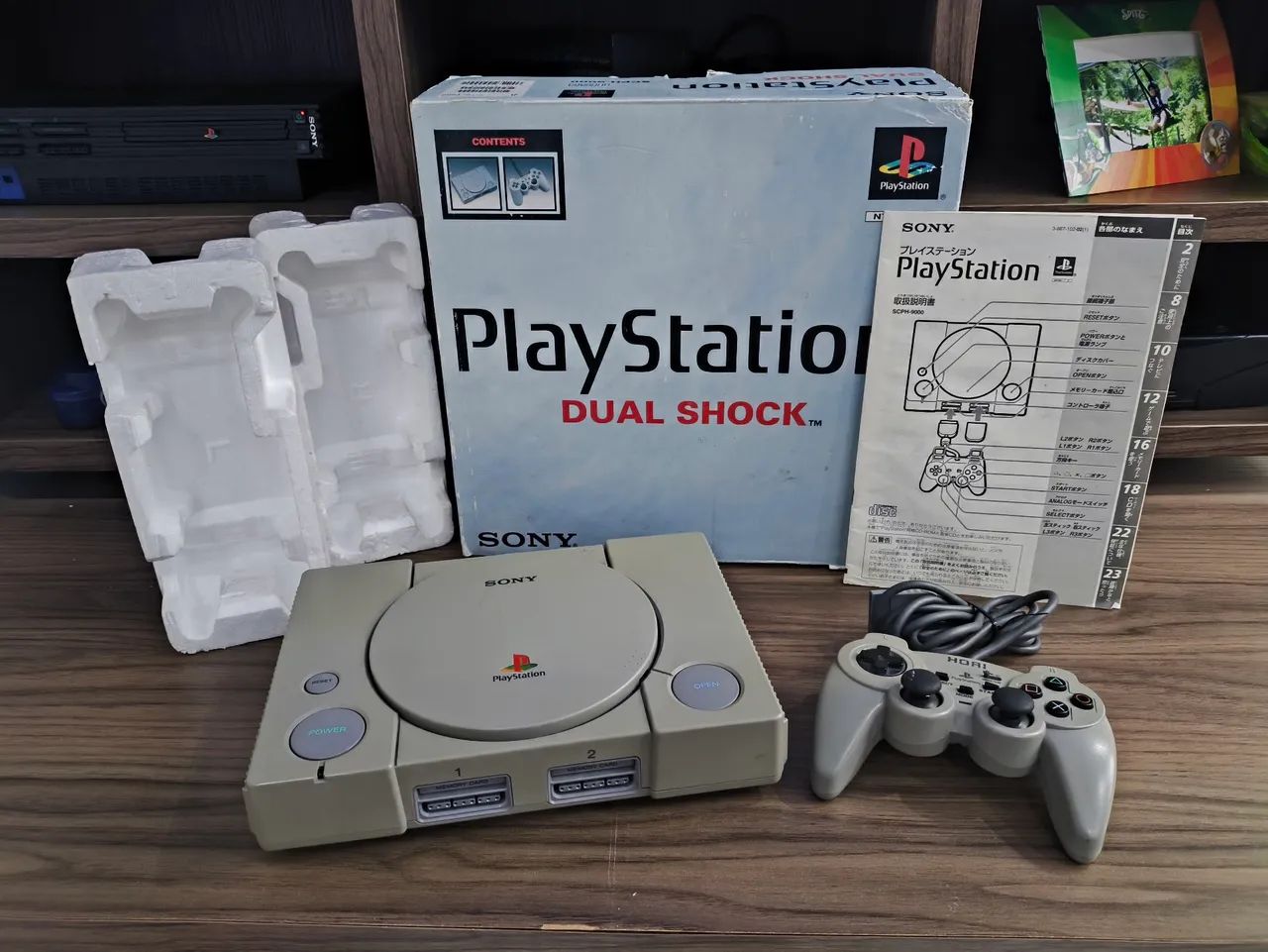 Playstation 1 com caixa e manual funcionando perfeitamente  - Foto 2