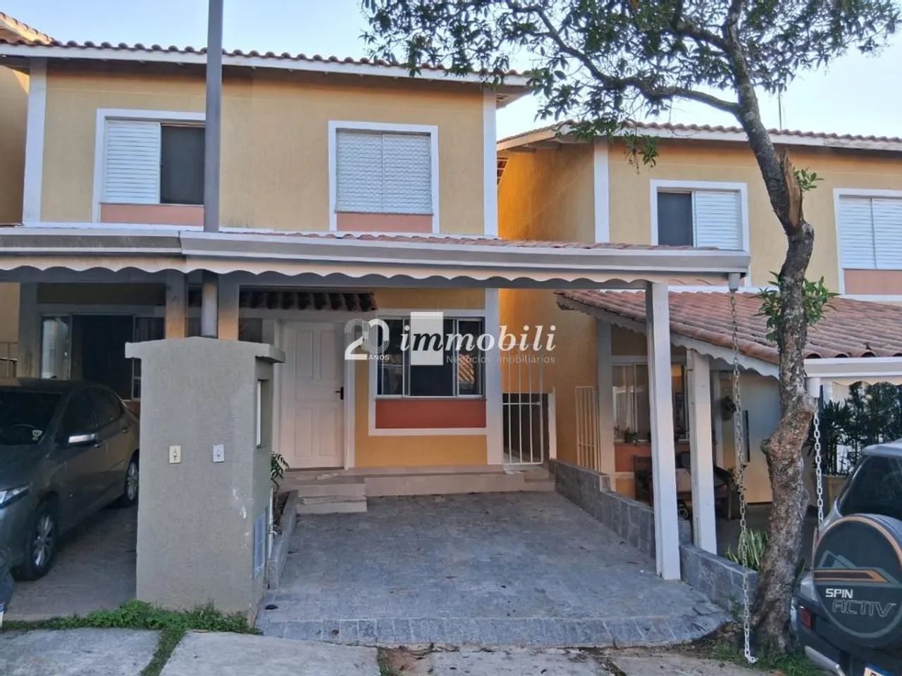 Casa à venda e para alugar em Cotia, Granja Viana, com 2 quartos, com 80 m²