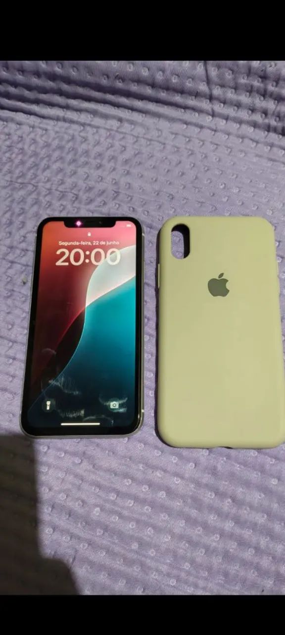 Vende se iPhone xr semi novo  tel *