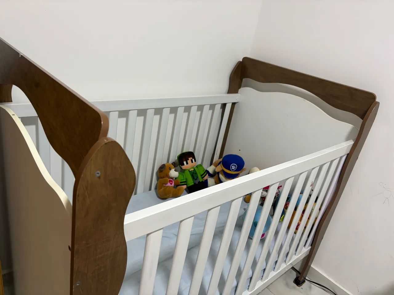 Berço e colchão 